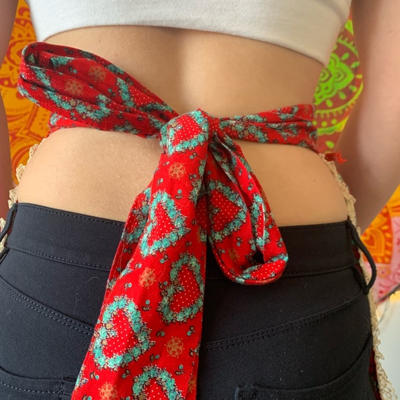 //VINTAGE// Red heart apron - Picture 7 of 8